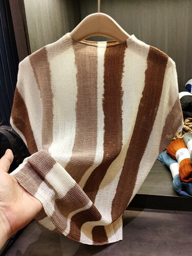 Summer Miyake Simple Striped Print Pleated T-shirt Casual Elegant Office Ladies Women's T-shirt Women Clothing